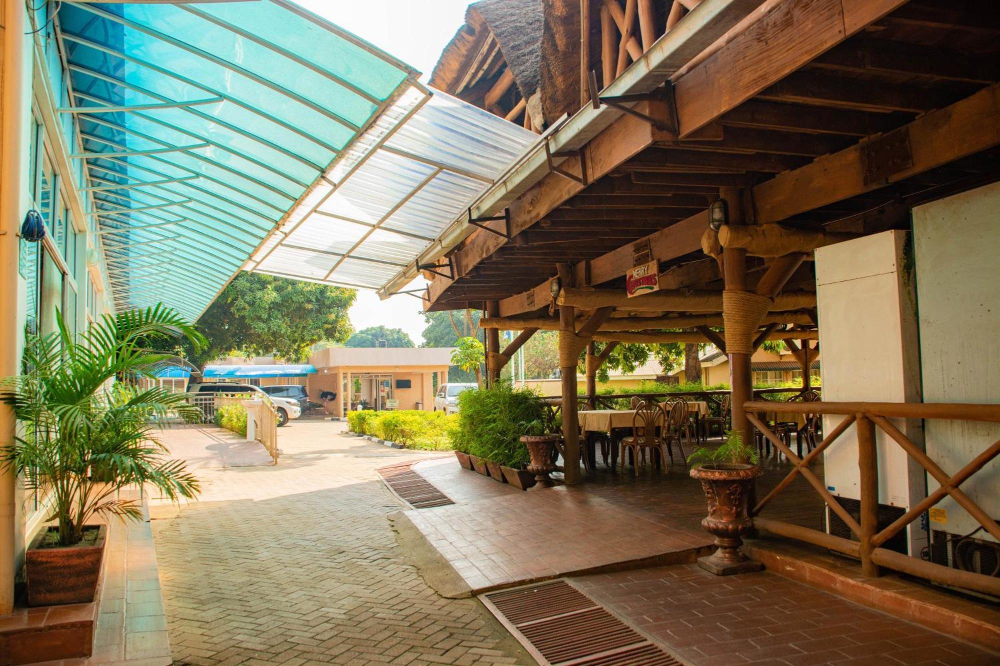 Bomah Hotel Limited Gulu ภายนอก รูปภาพ