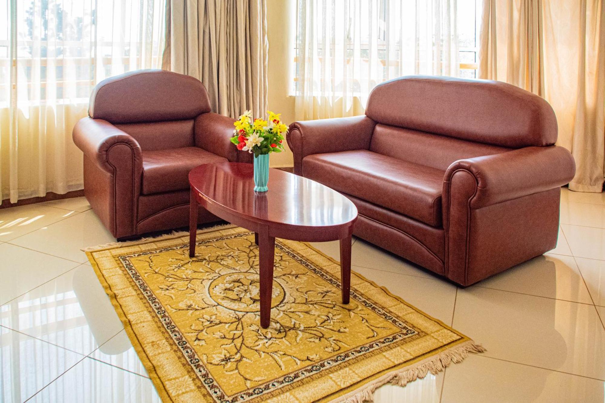 Bomah Hotel Limited Gulu ภายนอก รูปภาพ